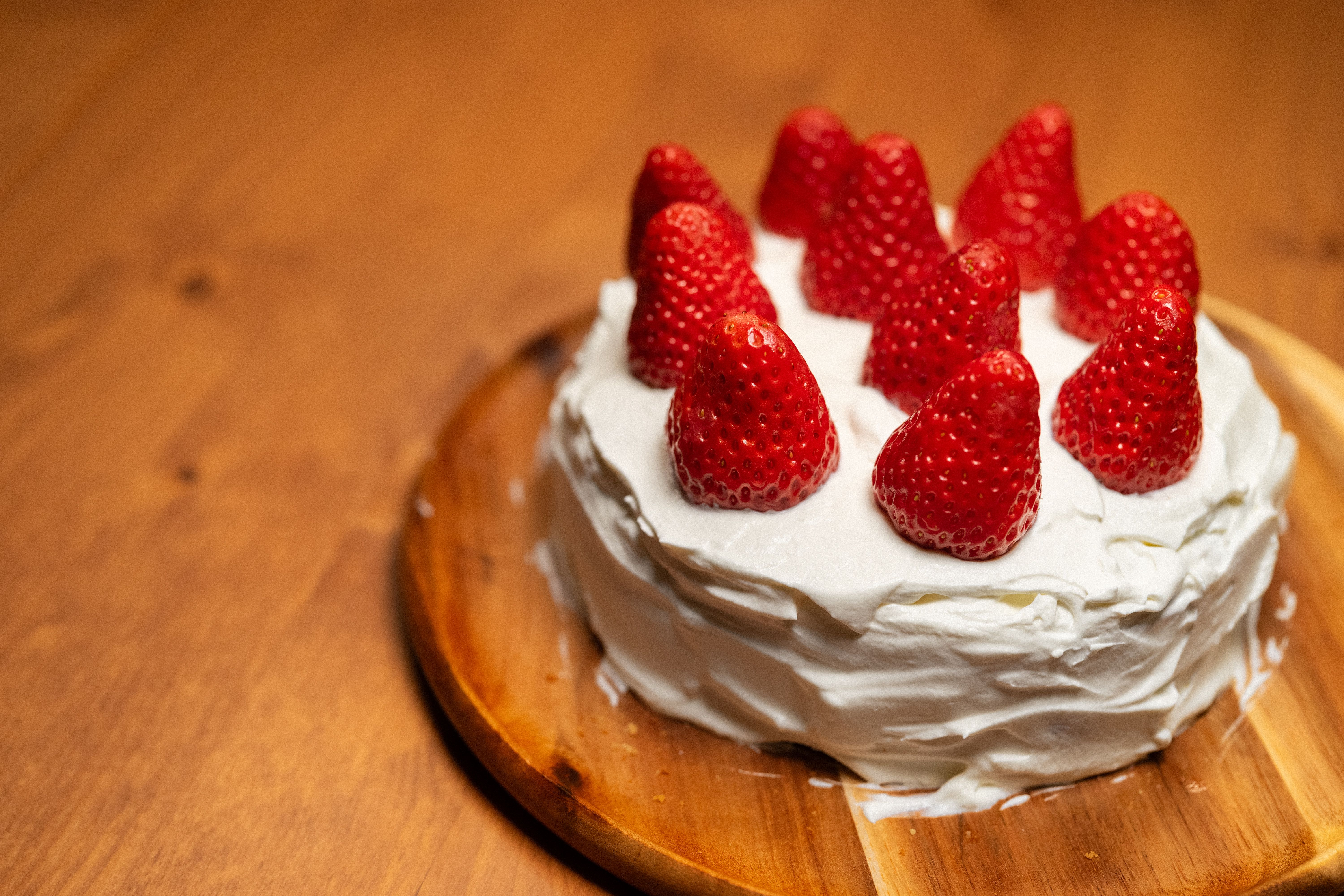 Strawberry Cake — Full